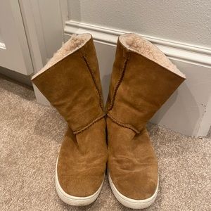 GUC womens UGG ankle boots size 8.5